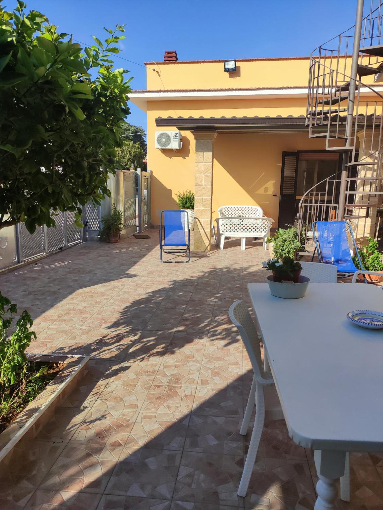 Casa Vacanze Nonna Tuzza Marsala Exterior photo